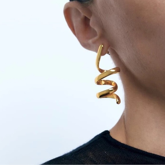 NEW Gold Spiral Earrings - Picture 4 of 4